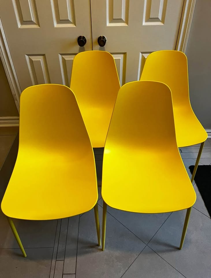 Daisy Yellow Dining Chairs (Set of 4)