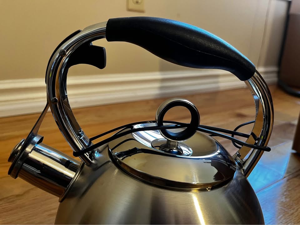 Whistling Stovetop Tea Kettle – 3.0 Quart Stainless Steel