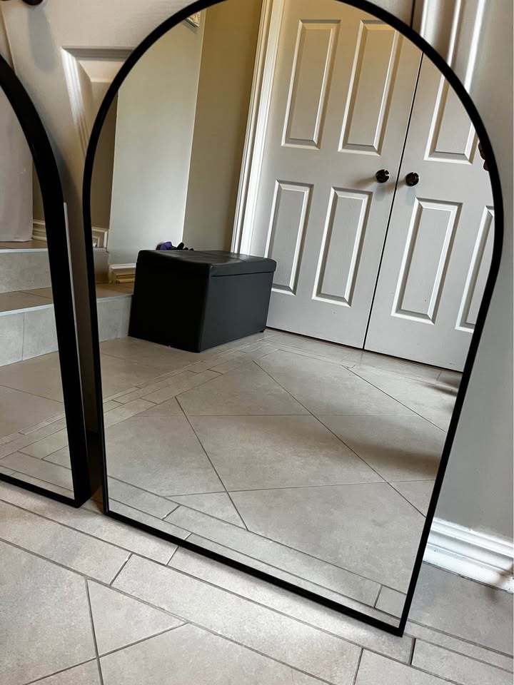 Metal Arched Bathroom/Vanity Mirrors (Set of 2)