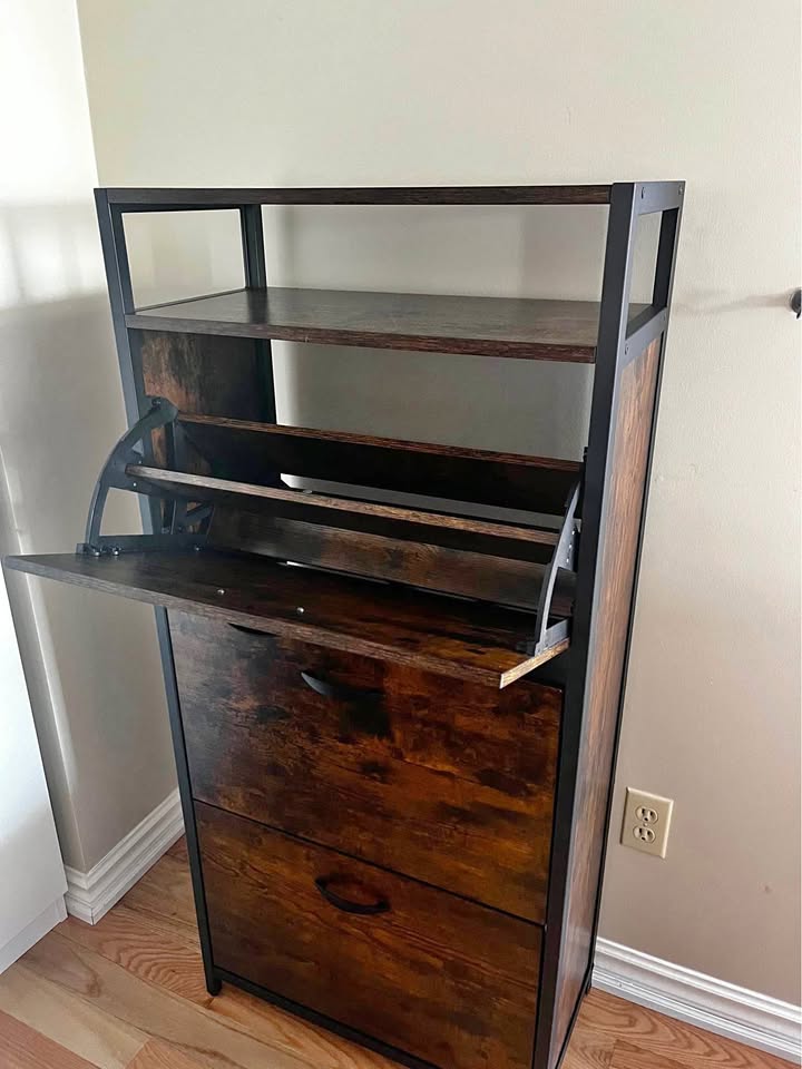 18-Pair Shoe Storage Cabinet