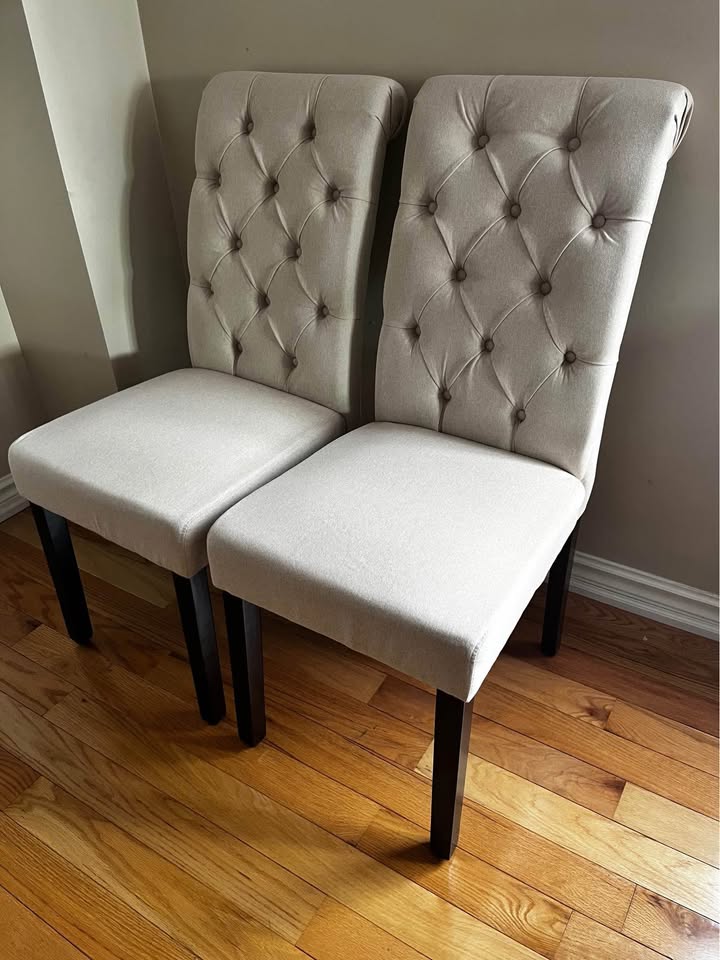 Artemisia Tufted Upholstered Wooden Dining Chairs (Set of 2)