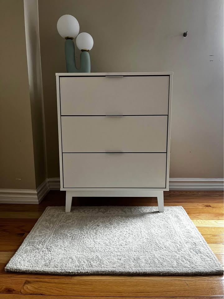 Modern White 3-Drawer Dresser