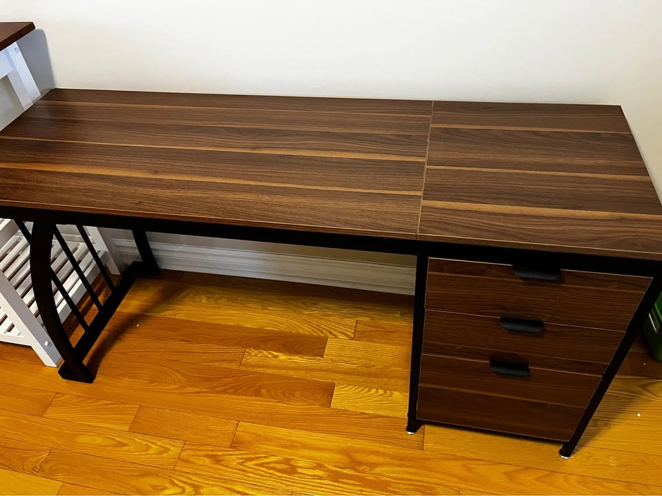 Syasia 59'' Computer Desk with 3 Drawers – Minor Cosmetic Damage