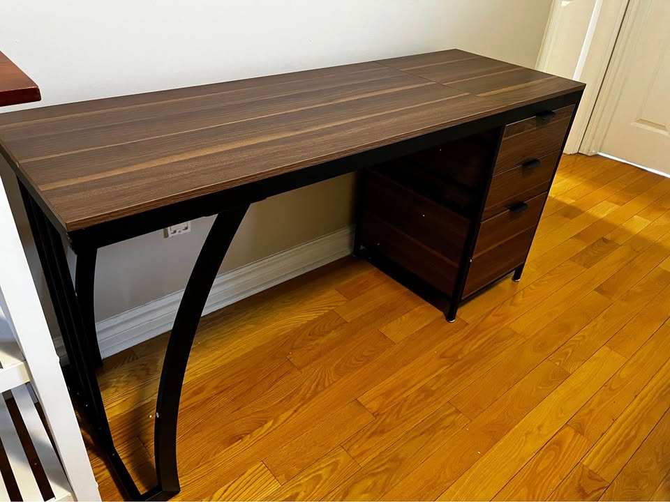 Syasia 59'' Computer Desk with 3 Drawers – Minor Cosmetic Damage