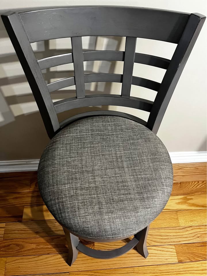 Aria Swivel Upholstered Counter Stool – Antique Gray