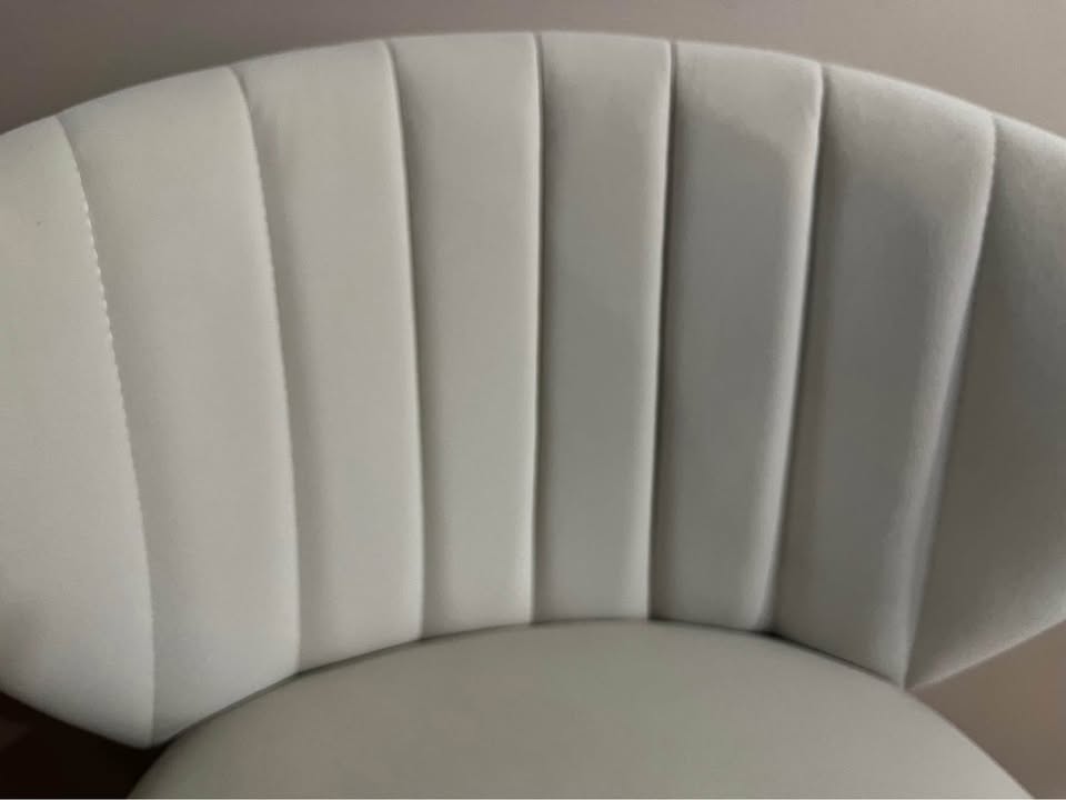 Axia Tufted Velvet Dining Chair