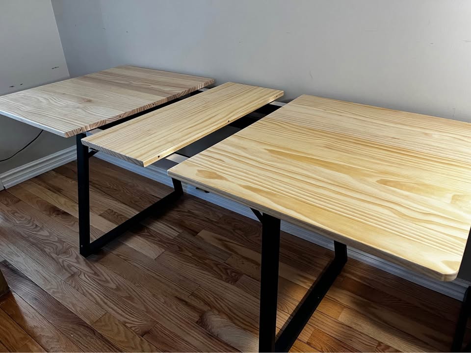 Parowan 51.1'' Extendable Dining Table – Expands to 66.9"