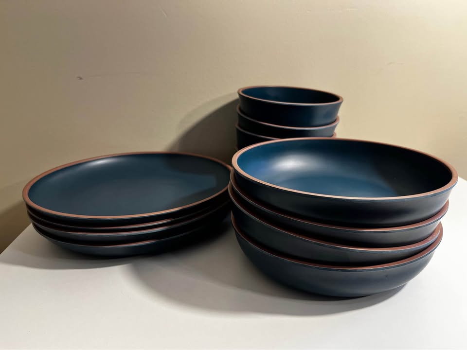 Gibson Home Rockabye 12-Piece Melamine Dinnerware Set – Teal (Open Box)