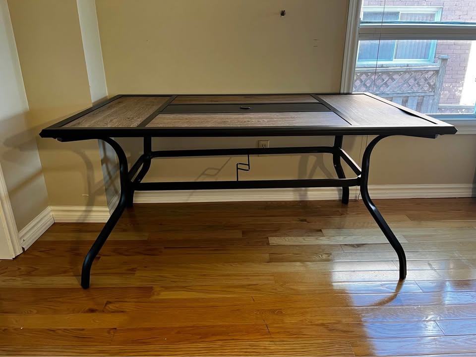 Large Outdoor Patio Dining Table – 60" x 37" – Like New